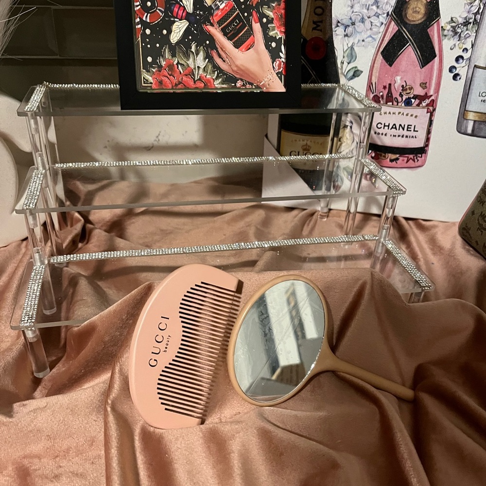 GUCCI beauty mirror and comb